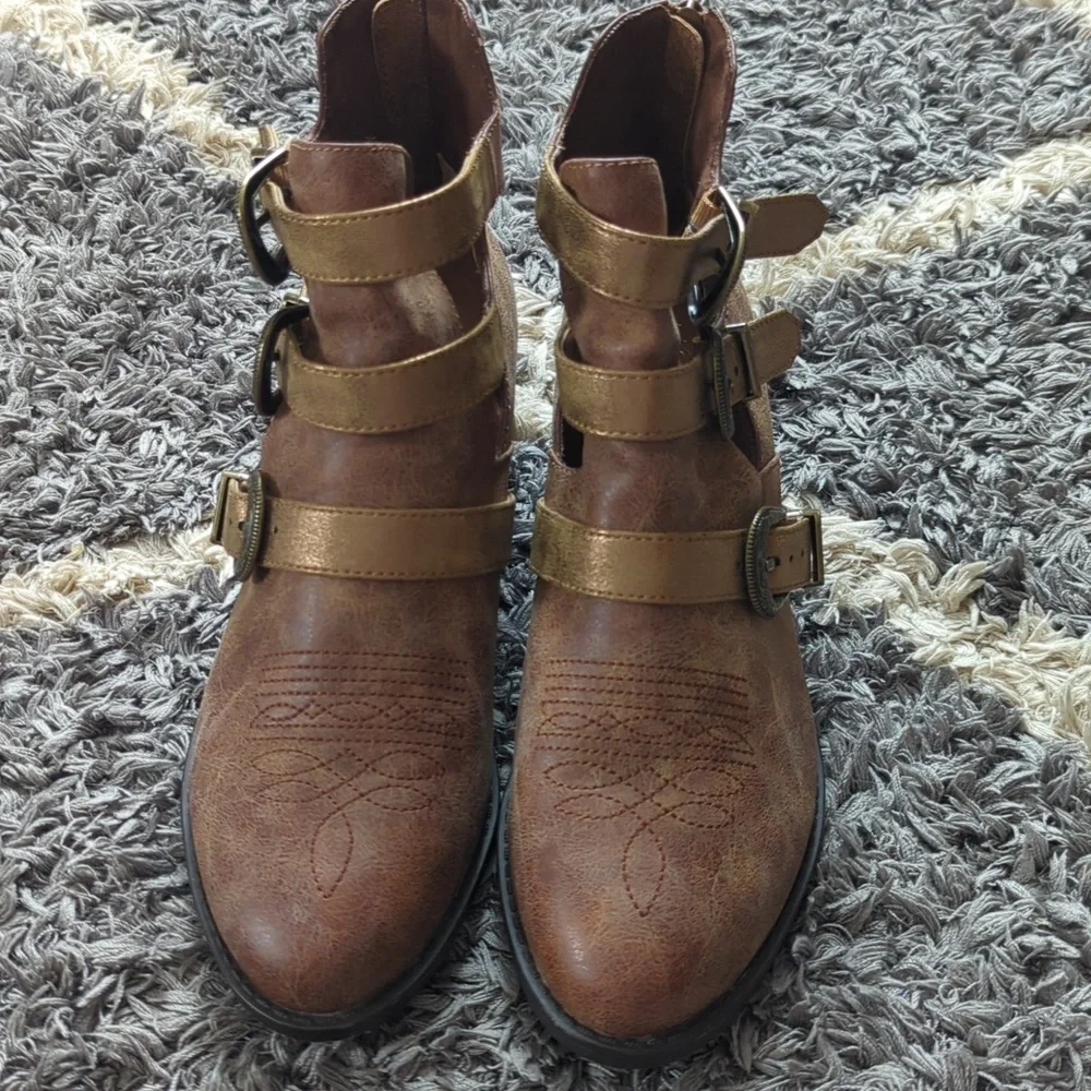 Ariat Unbridled Melody Women's Buckle Bootie Size Women's 8.5 - Picture 4 of 8